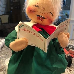 Annalee Christmas doll: choir boy